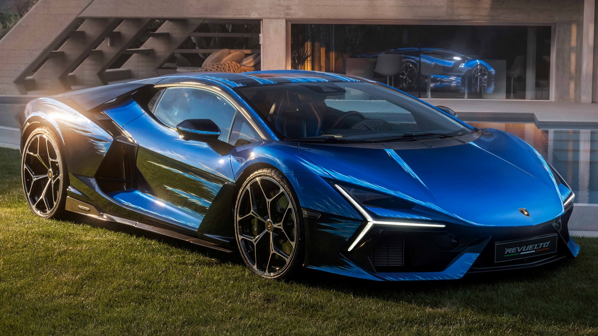 lamborghini revuelto