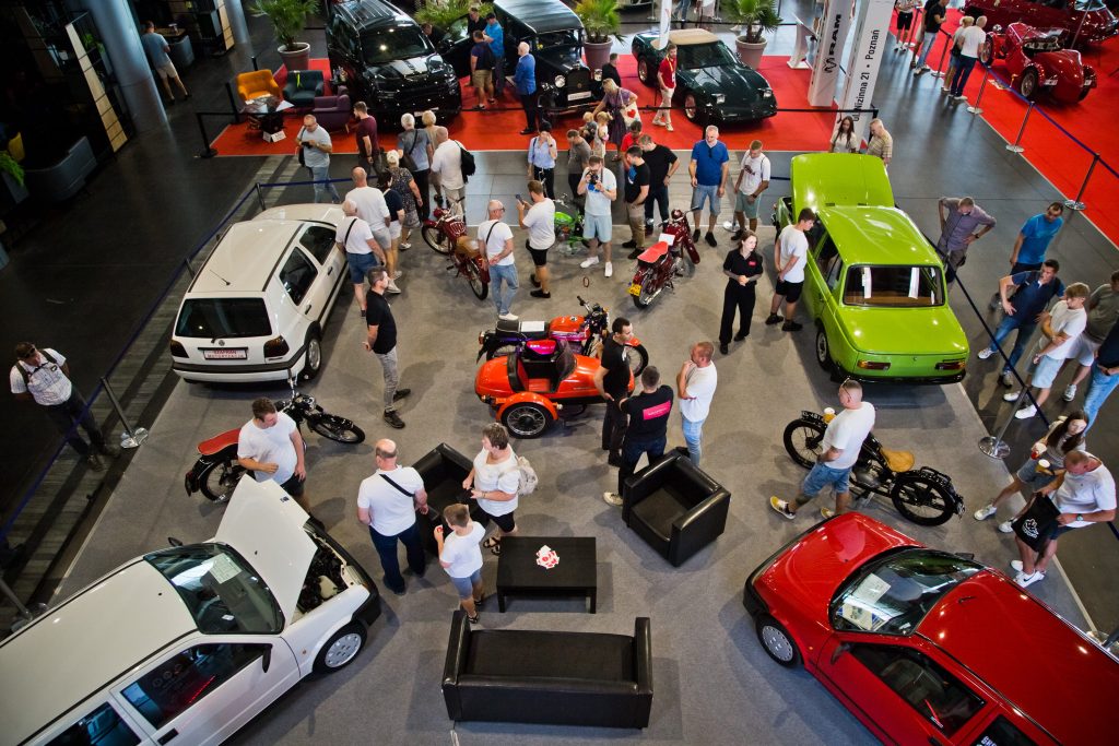 retro motor show