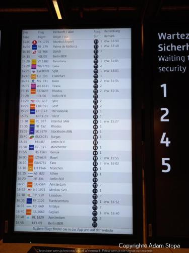 Berlin Brandenburg Airport, Timetable