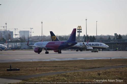 Airbus A320neo, Wizzair, Boeing 737-800, Ryanair