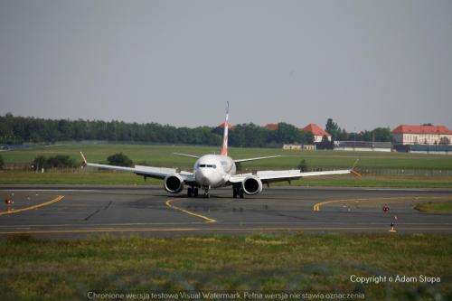 MG 8324