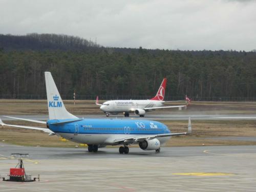 Boeing 737, Turkish Airlines, KLM Royal Dutch Airlines