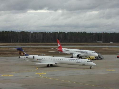 Mitsubishi CRJ-900LR, LufthansaEmbraer E190-E2, Helvetic Airways