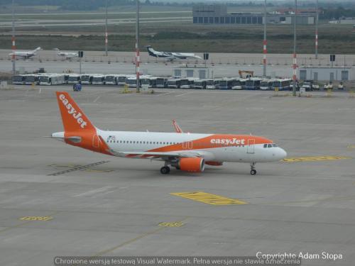 Airbus A320-200, easyjet Europe