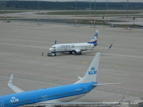 Boeing 737-800, SunExpress, KLM