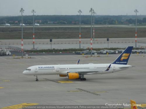 Boeing 757-200, Icelandair