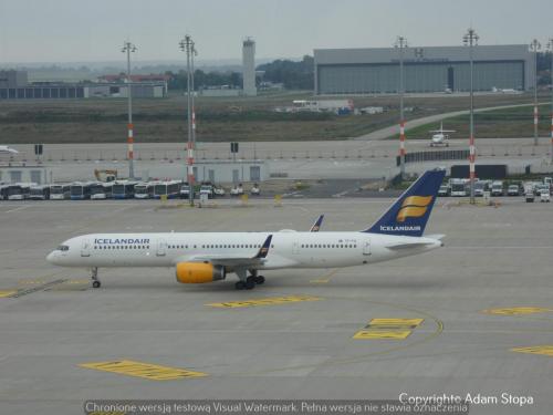 Boeing 757-200, Icelandair