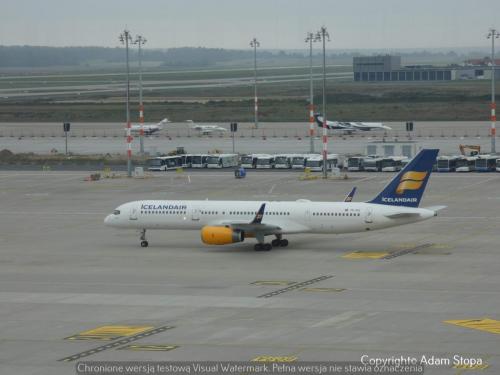 Boeing 757-200, Icelandair