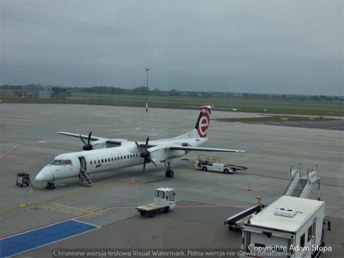 Bombardier Dash8Q400 (deHavilland Canada Dash8-400), LOT Polish Airlines