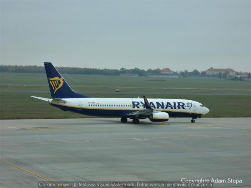 Boeing 737-800, Buzz, Ryanair