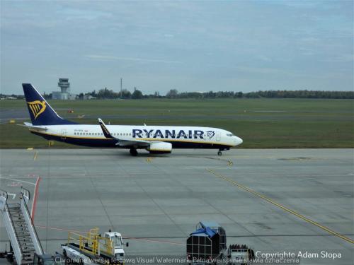 Boeing 737-800, Buzz, Ryanair