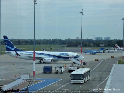 Boeing 737-800 (737-8Q8), Enter Air, malowanie New Generation (Next Generation)