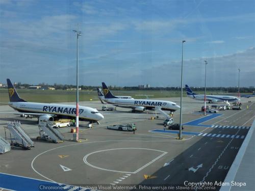 Ryanair, LOT, Enter Air