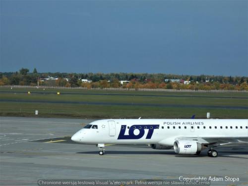 Embraer E195LR, LOT Polish Airlines