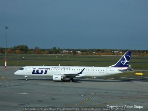 Embraer E195LR, LOT Polish Airlines