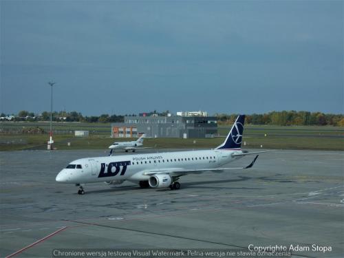 Embraer E195LR, LOT Polish Airlines