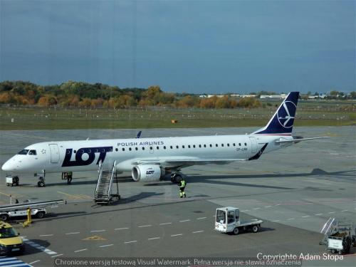 Embraer E195LR, LOT Polish Airlines