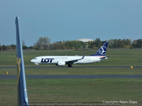 Boeing 737 MAX 8, LOT Polish Airlines