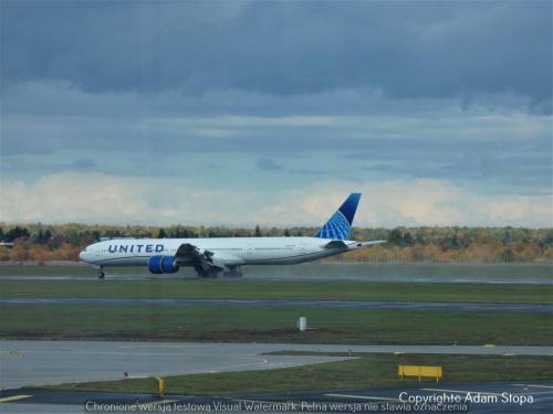 Boeing 777-300ER, United Airlines