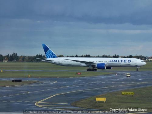 Boeing 777-300ER, United Airlines