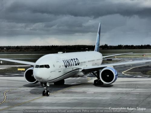 Boeing 777-300ER, United Airlines