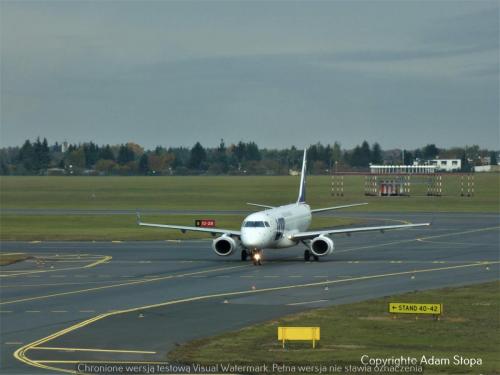 Embraer E195LR, LOT Polish Airlines