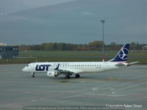 Embraer E195LR, LOT Polish Airlines