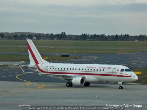 Embraer E175LR, Polish Government