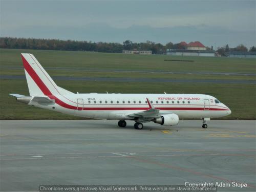 Embraer E175LR, Polish Government