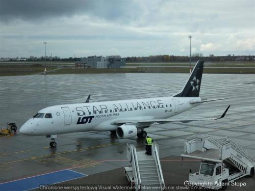 Embraer E175LR, LOT Polish Airlines