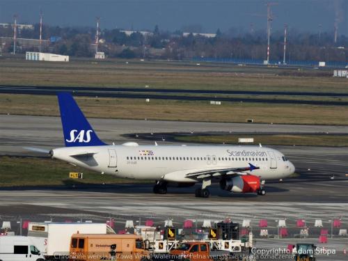 Airbus A320-200, SAS