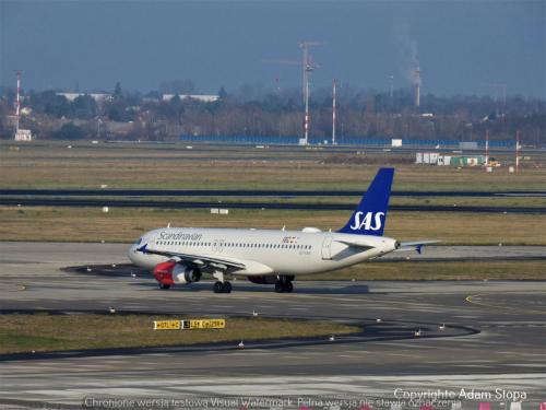 Airbus A320-200, SAS