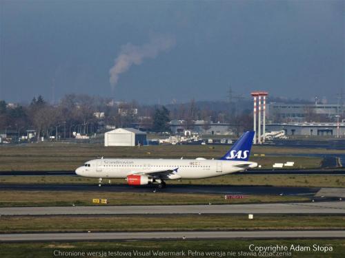 Airbus A320-200, SAS