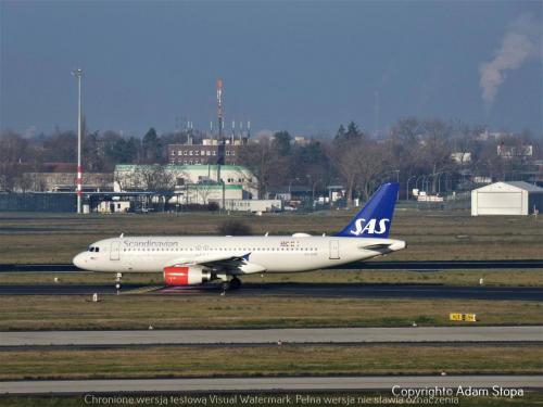 Airbus A320-200, SAS