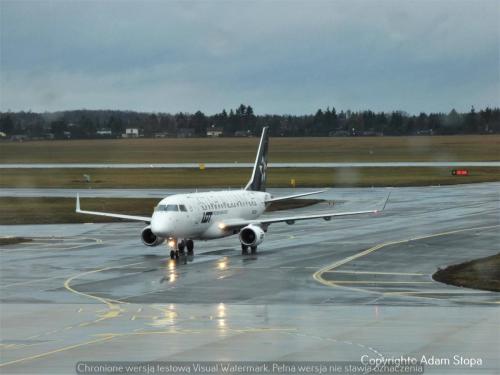 Embraer E170STD, LOT Polish Airlines, Star Alliance Livery