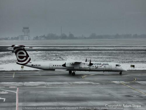 Bombardier Dash8Q400, LOT Polish Airlines