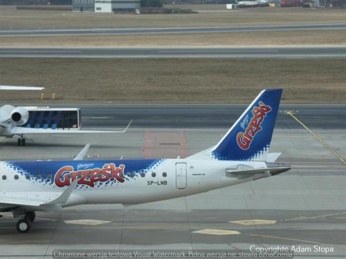 Embraer E195LR, LOT Polish Airlines (Grześki Livery)