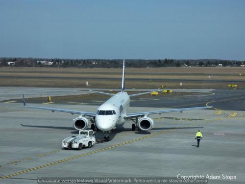 Embraer E190STD, LOT Polish Airlines