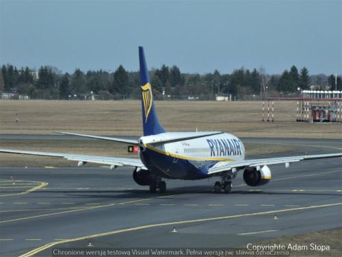 Boeing 737-800, Ryanair, Buzz