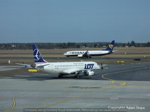 Embraer E190STD, LOT Polish Airlines, Boeing 737-800, Ryanair, Buzz