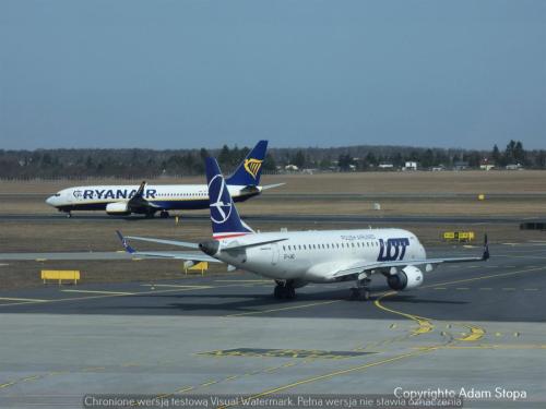 Boeing 737-800, Ryanair, Buzz, Embraer E190STD, LOT Polish Airlines