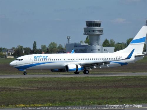 Boeing 737-800, Enter Air