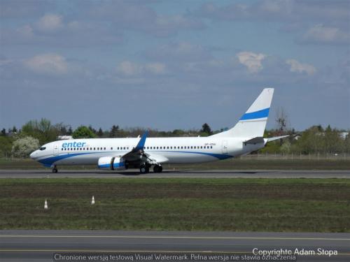 Boeing 737-800, Enter Air