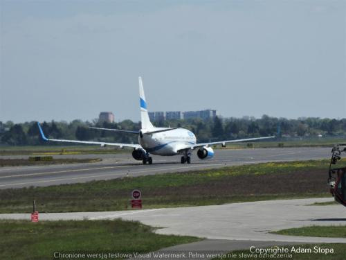 Boeing 737-800, Enter Air