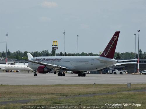 Boeing 767-300ER, Omni Air International