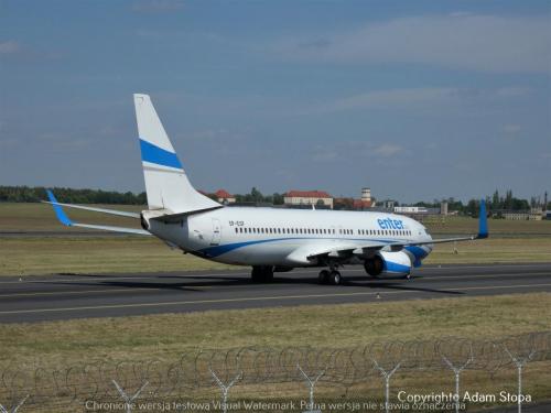 Boeing 737-800, Enter Air