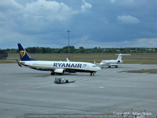 Boeing 737-800, Ryanair, Bombardier Global Express