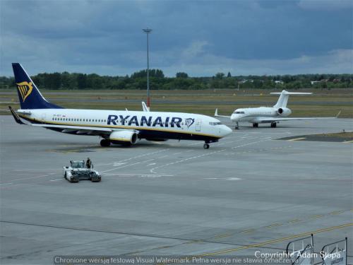 Boeing 737-800, Ryanair,Bombardier Global Express