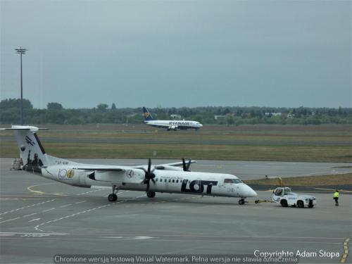 Bombardier Dash8Q400, LOT Polish Airlines