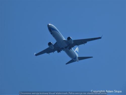 Boeing 737-800, Enter Air